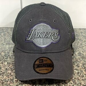 LA‎ Los Angeles Lakers trucker hat cap baseball gray New Era 9 twenty NWT NBA18